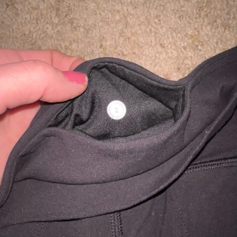 Lululemon Align Jogger Black leggings pockets pants SIZE 2 - Picture 2 of 8